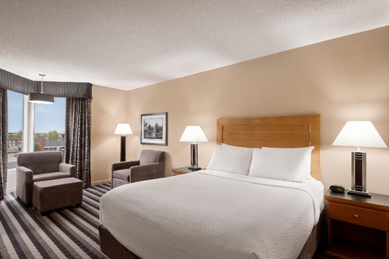 Royal Hotel West Edmonton Trademark Collection by Wyndham - image 37