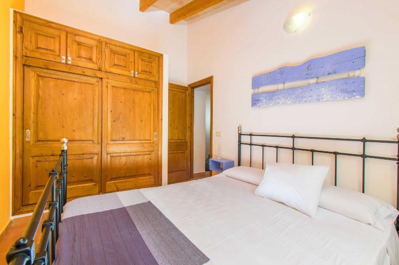 Two-Bedroom House image 4