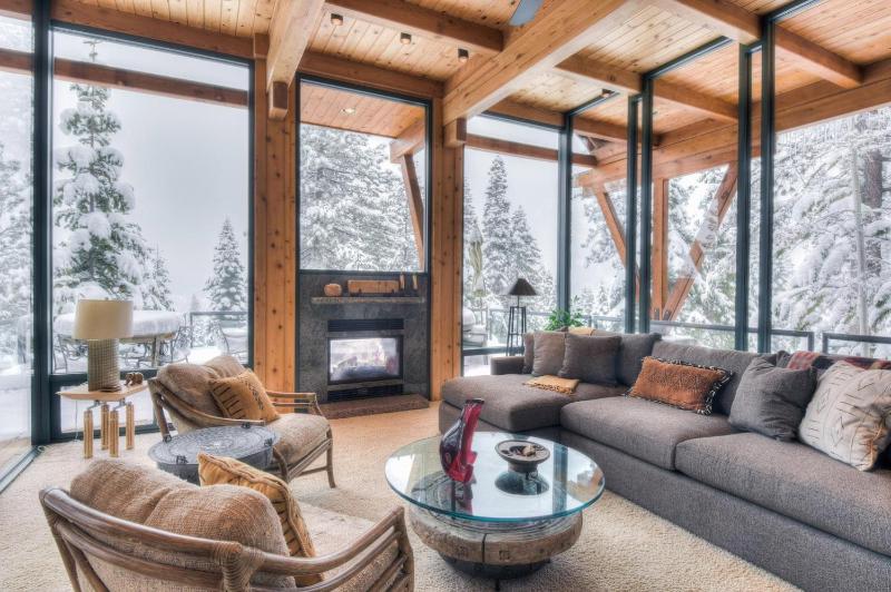Four-Bedroom Holiday Home image 3
