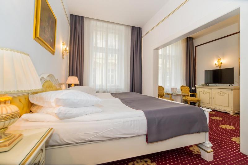 Deluxe Junior Suite image 1