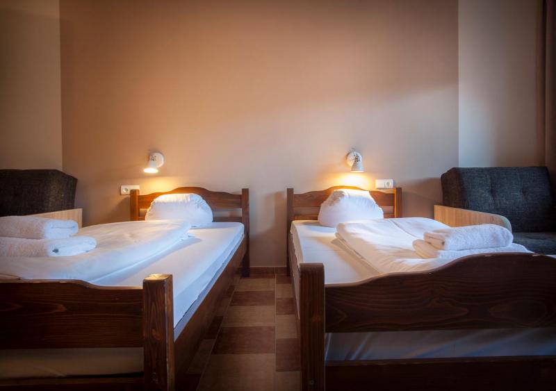 Quadruple Room image 4