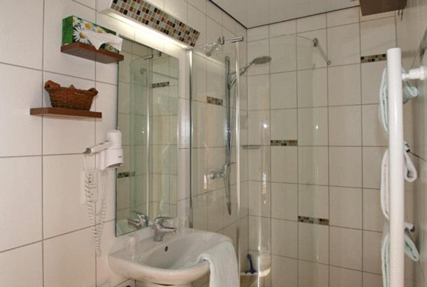 Family Room image 2