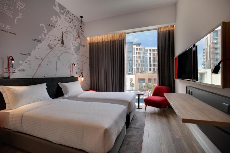 Superior Room Canal View Twin (Includes 15% Off F&B and Shuttle Service to Festival City Mall) image 3