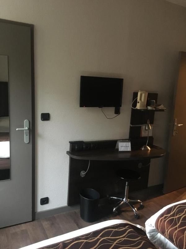 Twin Room image 4