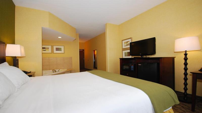 King Room - Non-Smoking image 3