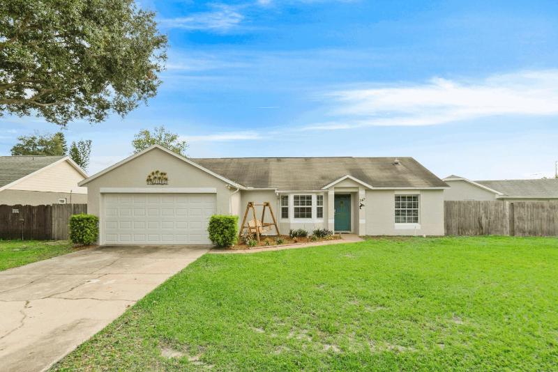 Three-Bedroom House image 1