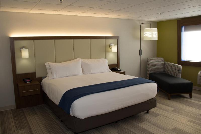 Standard Room image 2