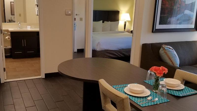 One-Bedroom King Suite with Sofa Bed image 4
