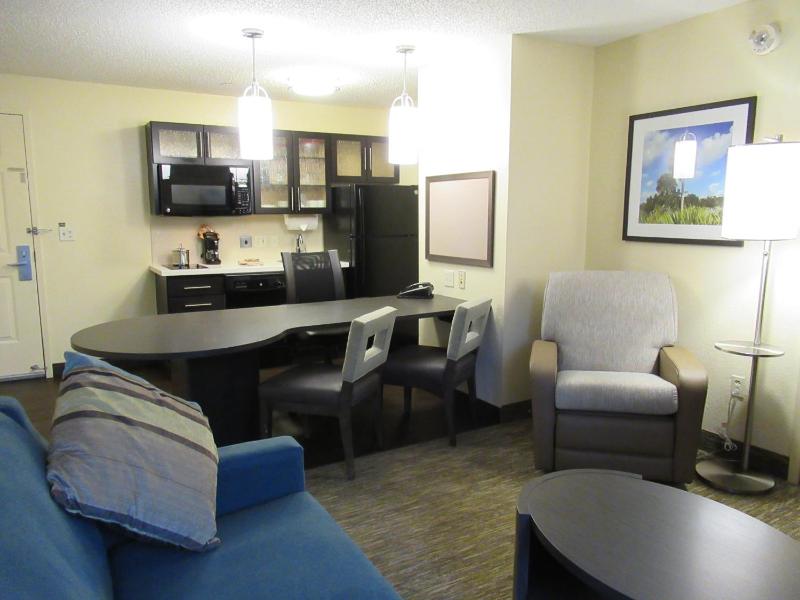 Studio Suite with Two Double Beds image 1