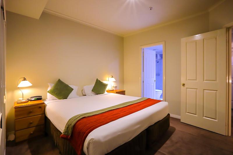 One-Bedroom Basement Apartment 