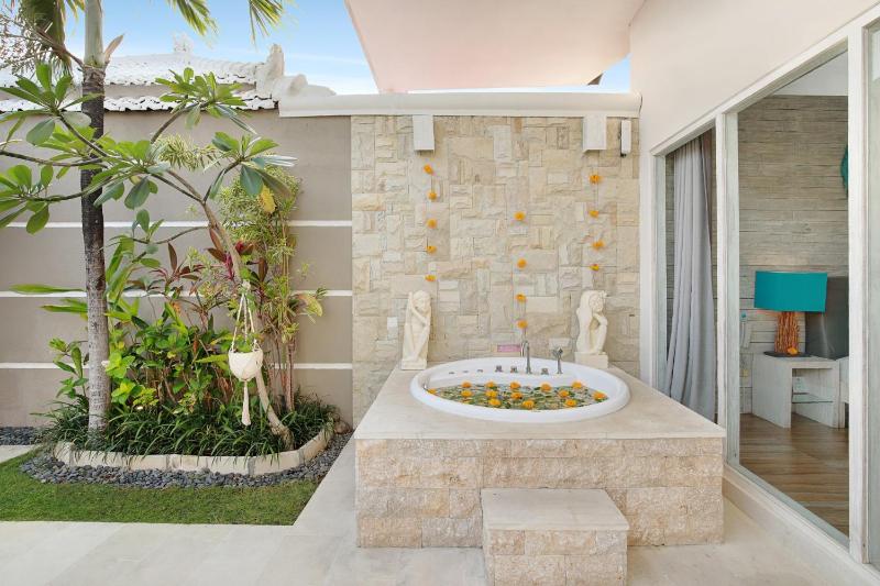 Bali Cosy Villas Seminyak - image 10
