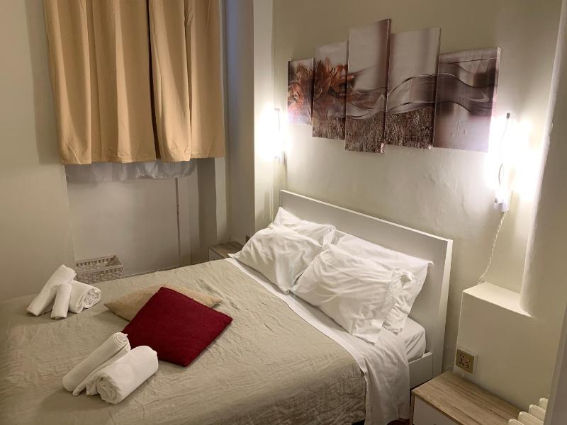 Double Room with Private External Bathroom image 3