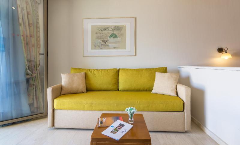 Junior Suite with Sea View image 3