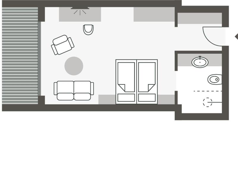 Double Room with Balcony image 2