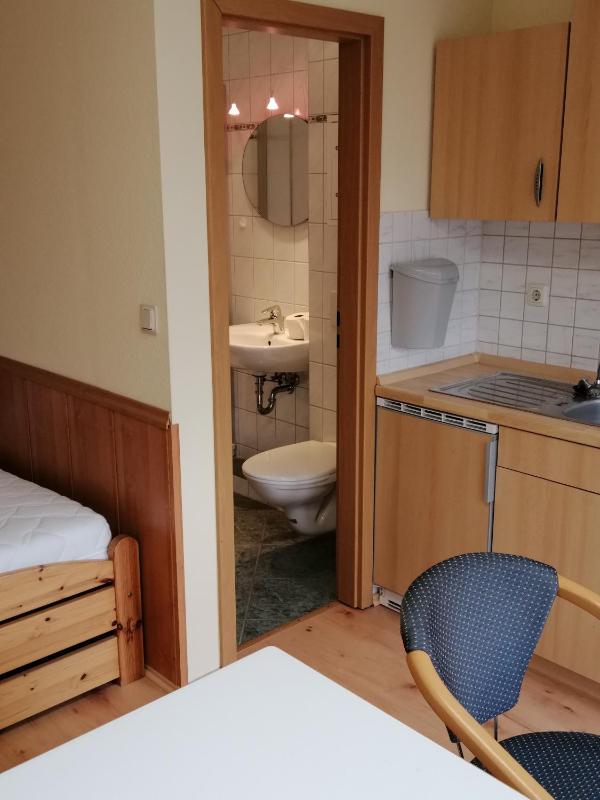 Standard Single Room with Shower image 4