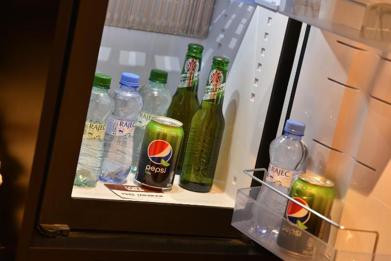 Premium Family Room (including daily refilled free mini bar) image 4