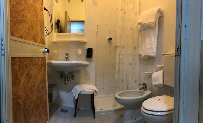 Quadruple Room image 2