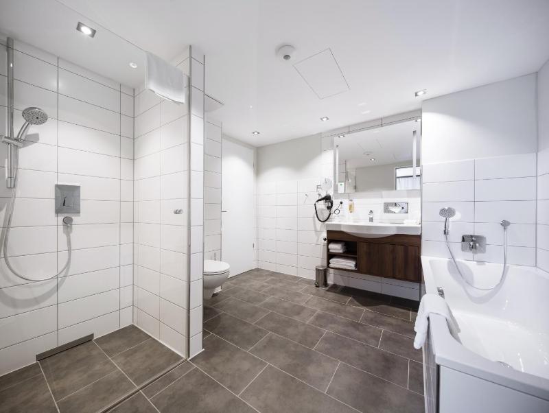 Suite image 3