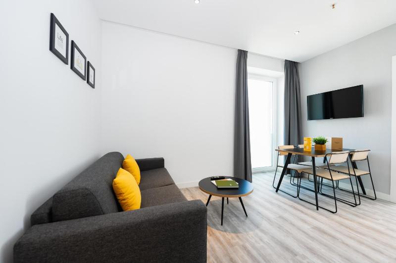 One-Bedroom Apartment image 2