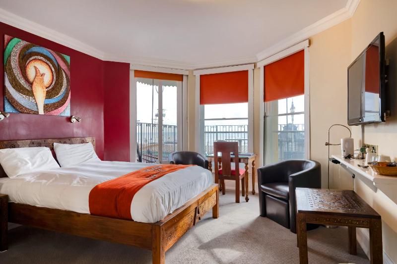 Boutique Double Room with Balcony and Sea View image 4