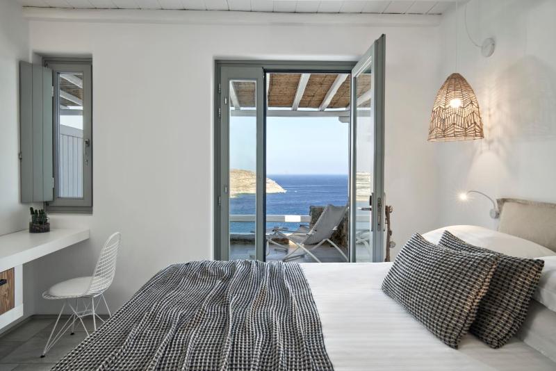 Cozy Room with Sea View  image 3