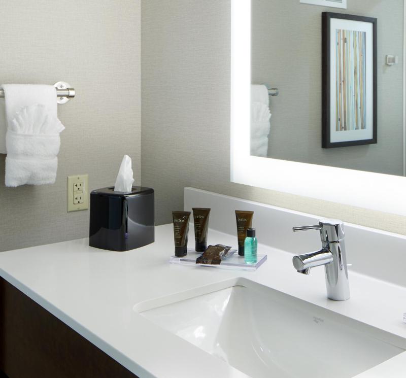 King Room - Mobility Access/Non-Smoking image 1