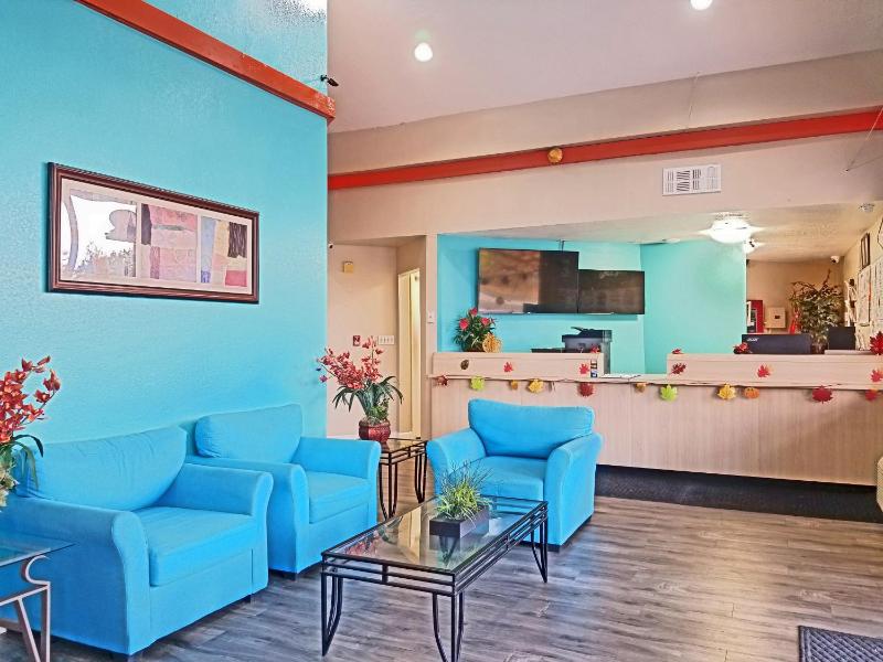 Howard Johnson by Wyndham Houston Hobby Airport - image 33