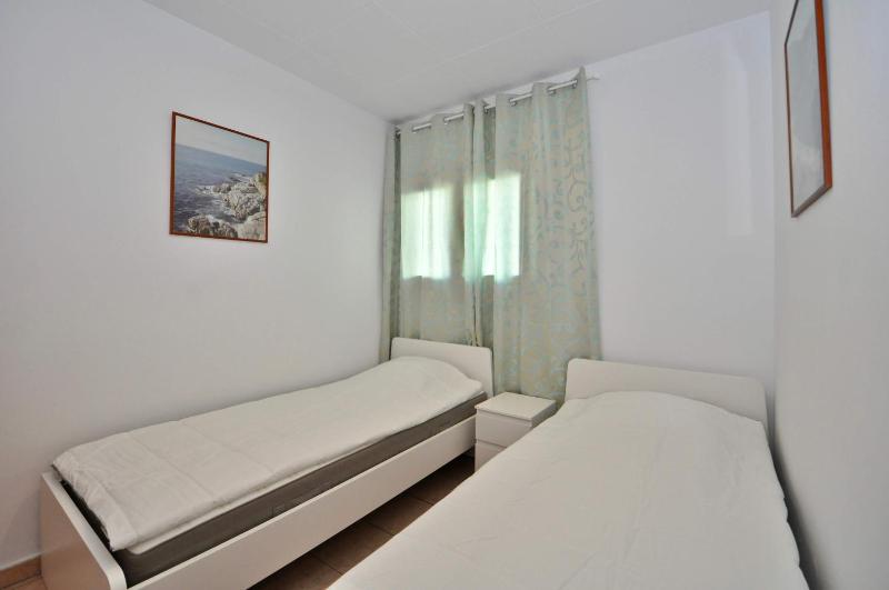 Apartment Tango - image 6