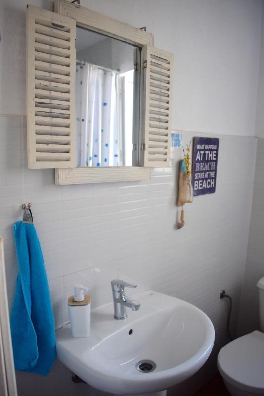 Double or Twin Room with Shared Bathroom image 4