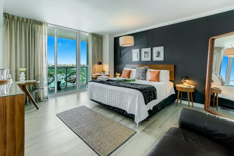 Stunning City View Studio In Coconut Grove  image 2