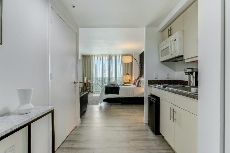 iCoconutGrove - Luxurious Vacation Rentals in Coconut Grove - image 15