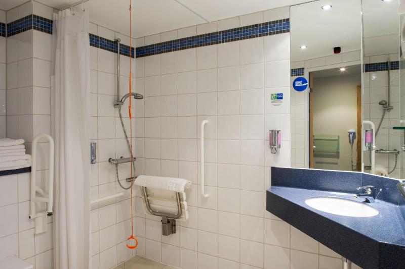 Holiday Inn Express Portsmouth Gunwharf Quays By IHG - image 31