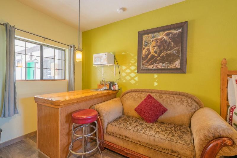 Studio with Spa Bath