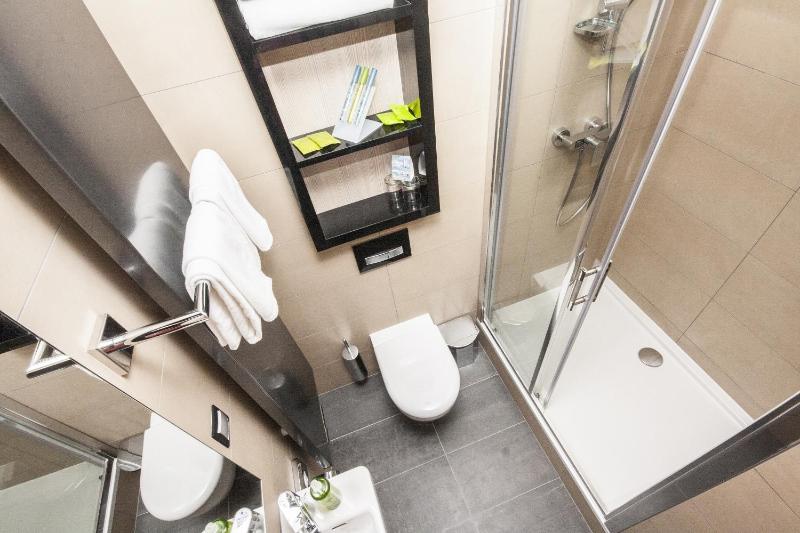 Standard Double Room image 2
