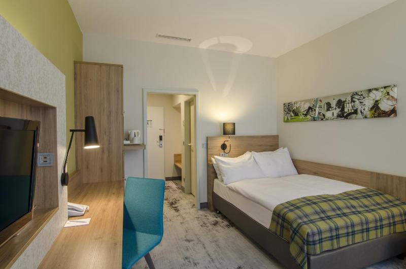 Standard Room image 1