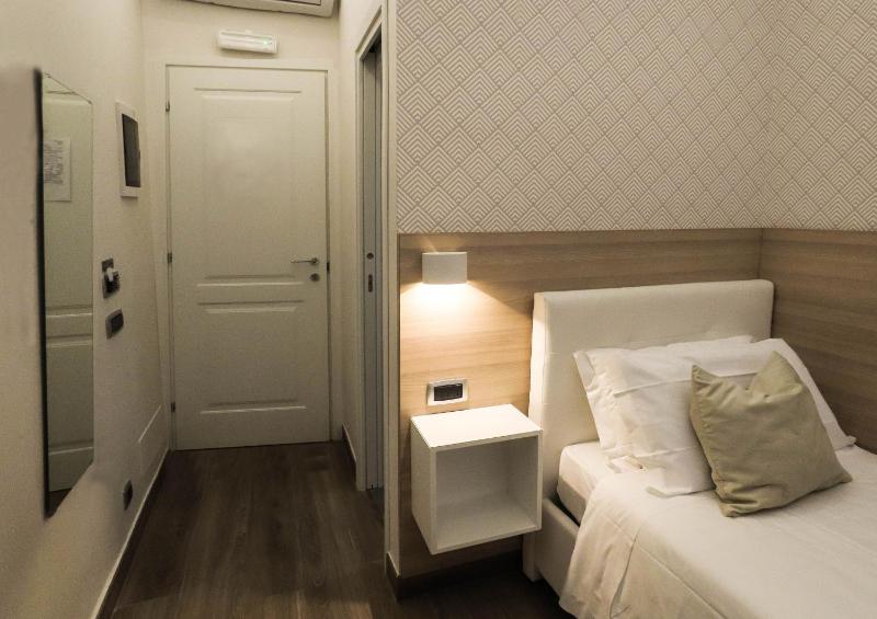 Single Room image 1