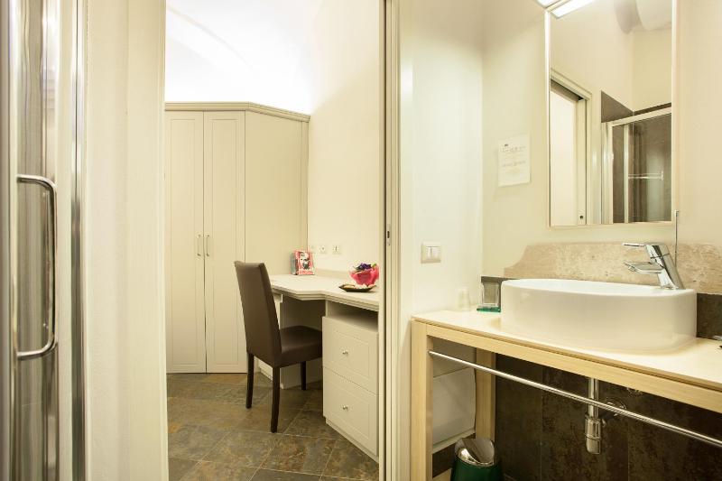 Single Room image 1