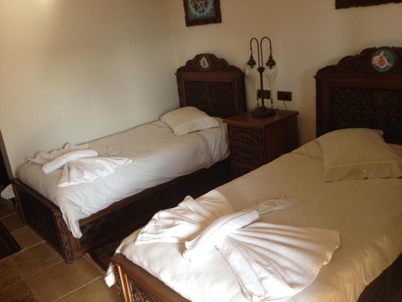 Standard Triple Room image 3