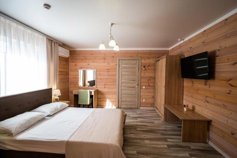 Family Suite with Balcony image 1