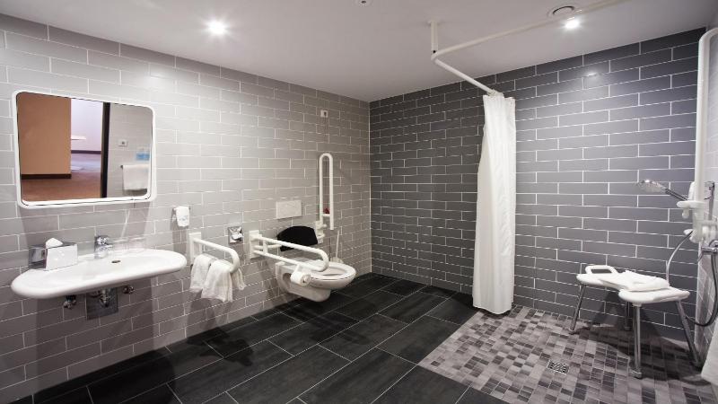 Standard Double Room - Disability Access image 2