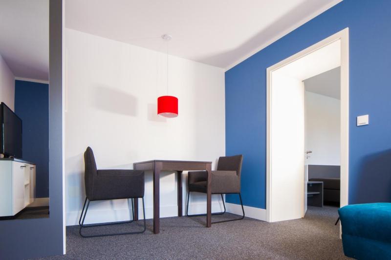 One-Bedroom Apartment image 3