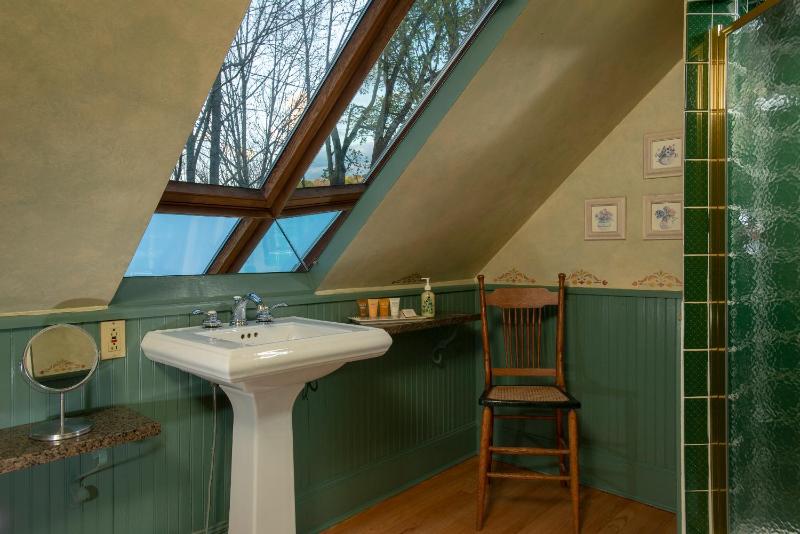 Two-Bedroom Suite image 2