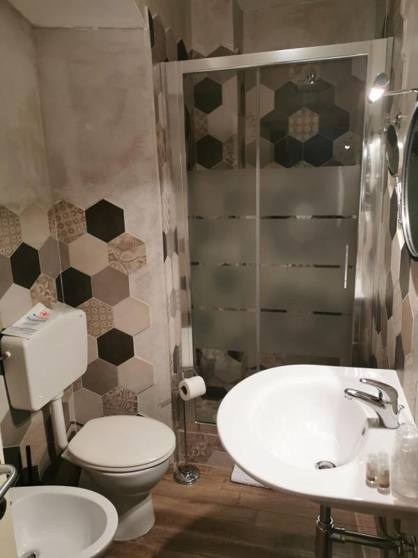 Deluxe Double Room with Balcony and Sea View image 1