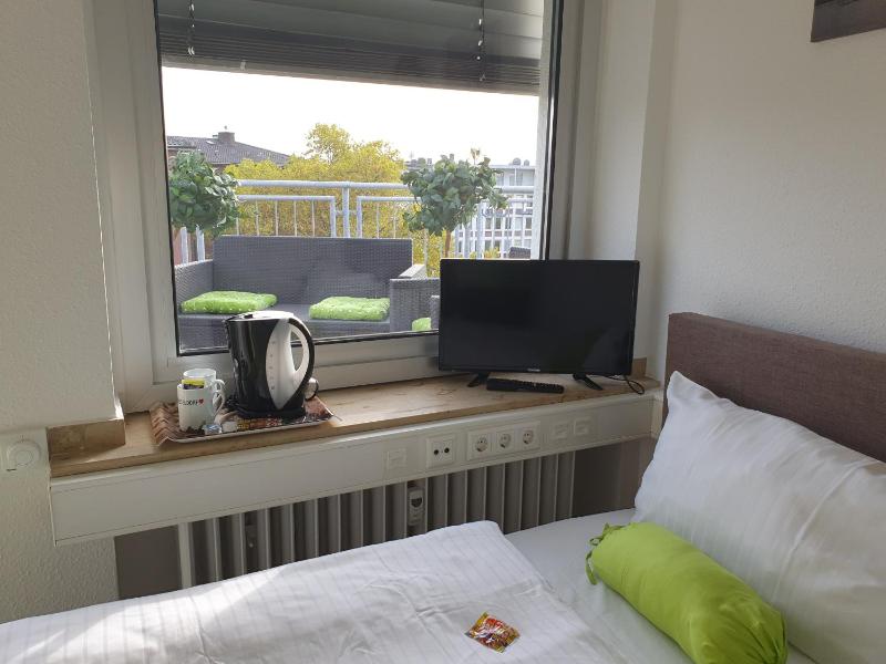 Double Room image 3