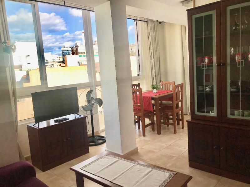 One-Bedroom Apartment image 3