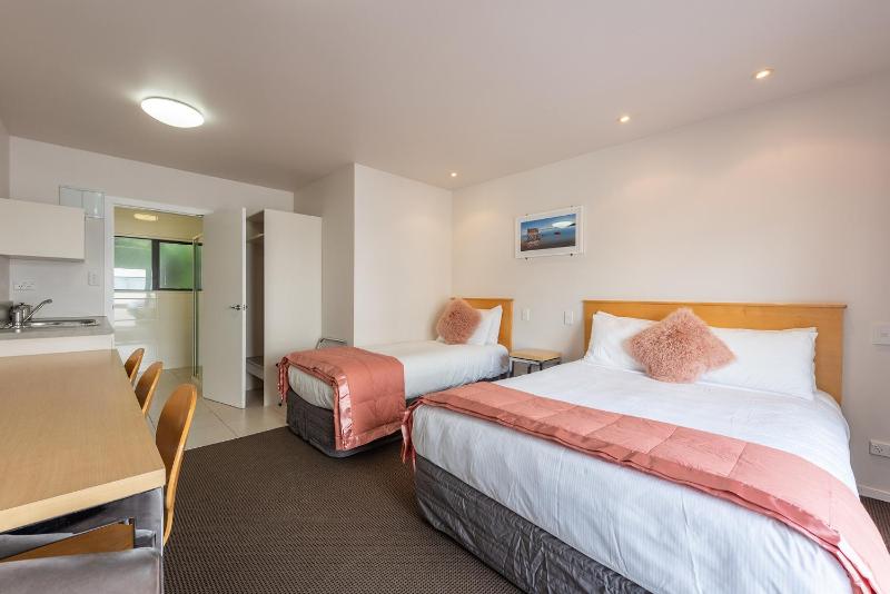 Apollo Lodge - Free Parking - image 20