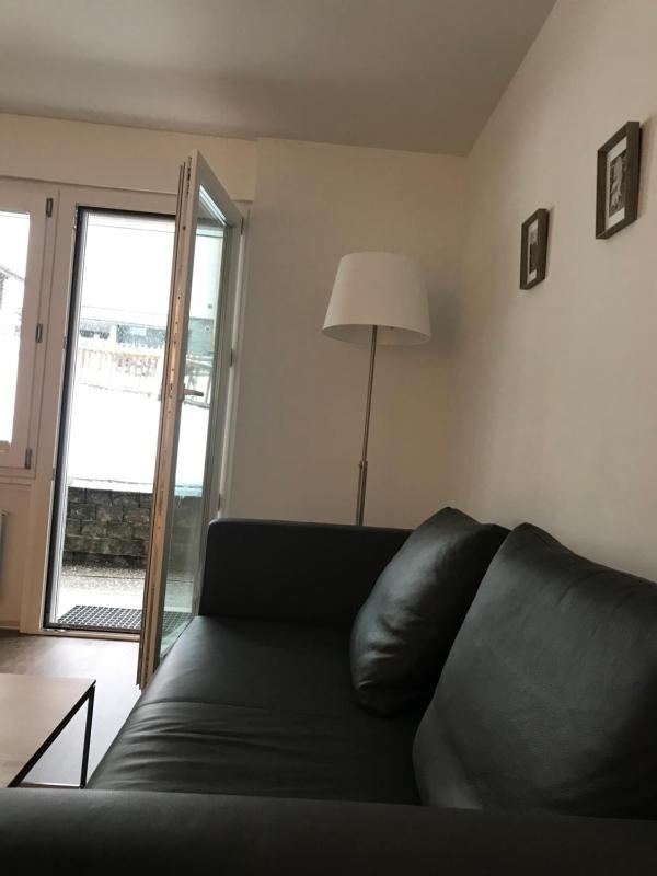 One-Bedroom Apartment image 3