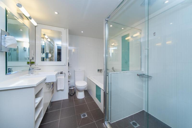 Two-Bedroom Apartment with City View image 4