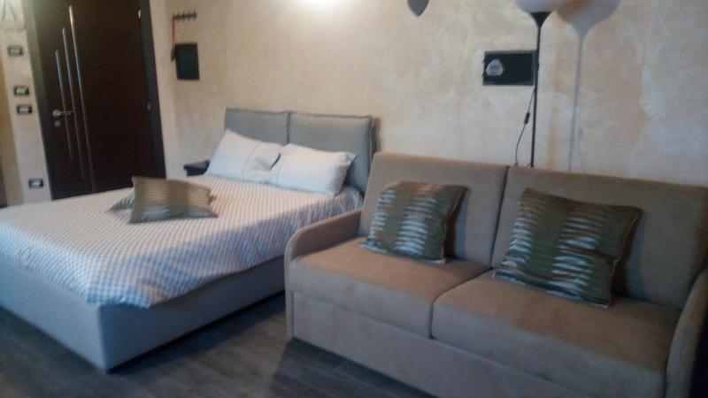 Studio Apartment image 4