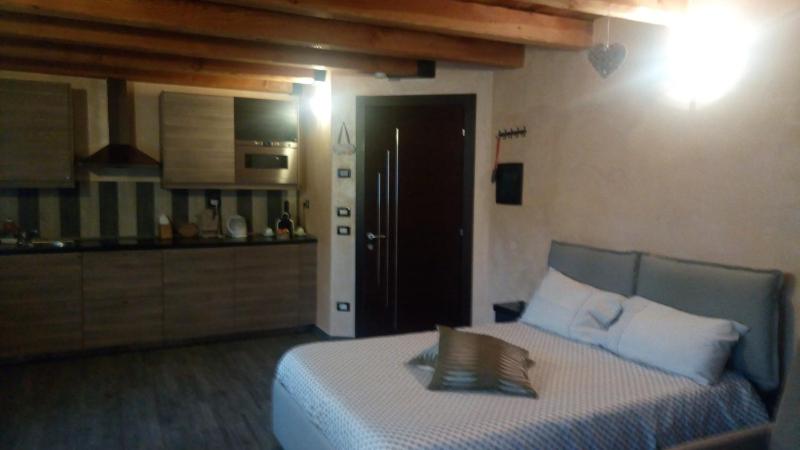 Studio Apartment image 3